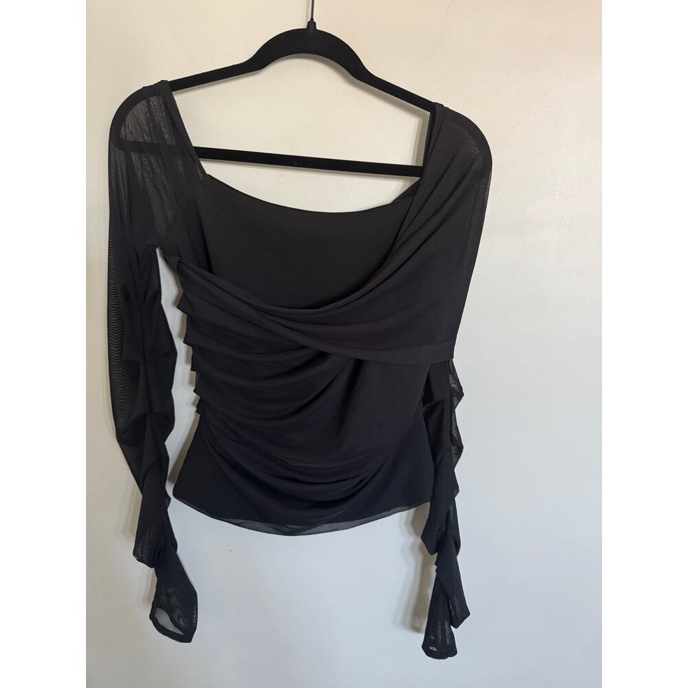 Elegant Black Off-Shoulder Blouse - Picture 6 of 8